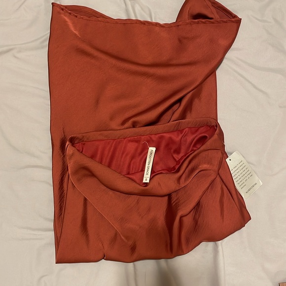 Forgotten grace skirt - Picture 2 of 2